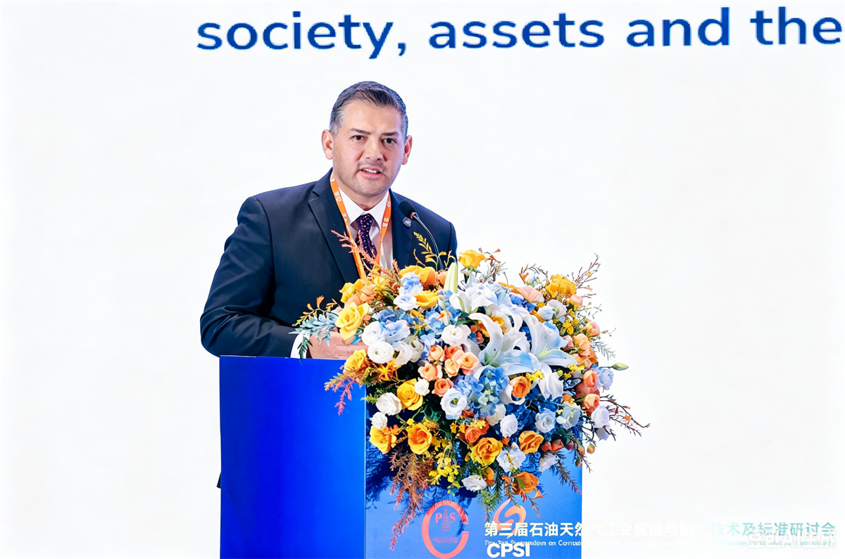 Tim Gonzalez speaks in China Tim Gonzalez speaks in China